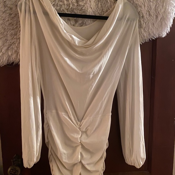 Venus dress 👗 - Picture 3 of 8